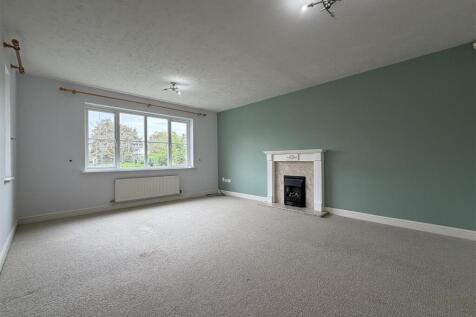 Generous Lounge 524