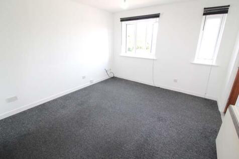 16, Hamilton Court, Granville Way, Brightlingsea, Essex photo 4