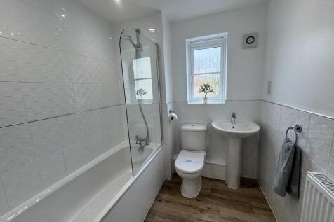 Truscott Avenue, Redhouse, Swindon photo 5