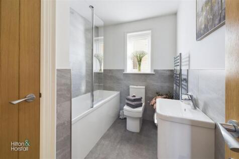 Internal Photo (Plot 8)