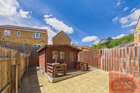 Bradlaugh Crescent