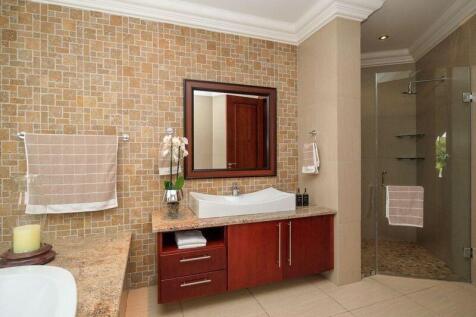 Bathroom 2 En-Suite