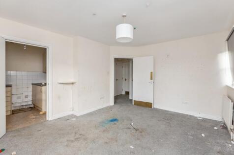 107 High Street, Witney, Oxfordshire, OX28 6HY