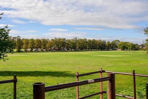 KNAVESMIRE