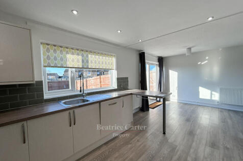 Maple Close, Raf Lakenheath photo 5