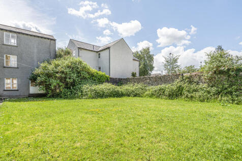 Communal Grounds