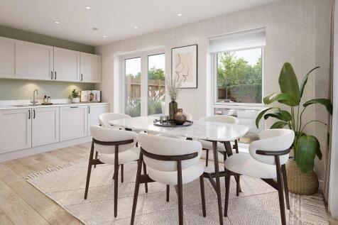 Enjoy meal times in view of the garden