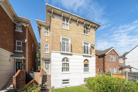 Camberley, GU15 - property photo