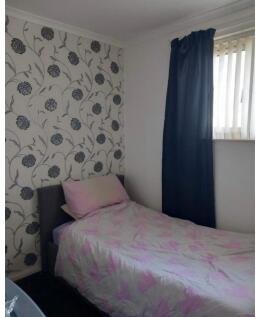 Small bedroom 