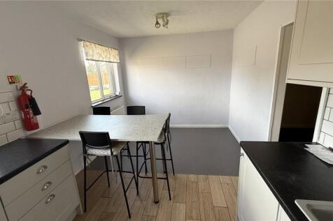 Limeslade Close, Corringham, Essex, SS17 photo 3