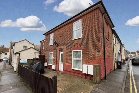 1 Bedroom First Floor Flat FOR RENT