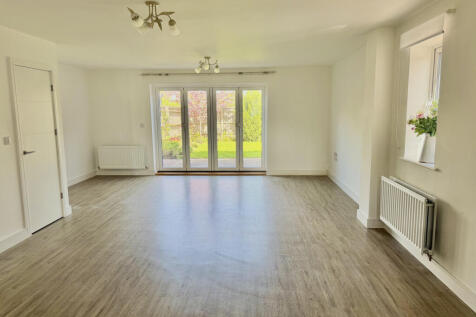 Living Room/Dining Room
