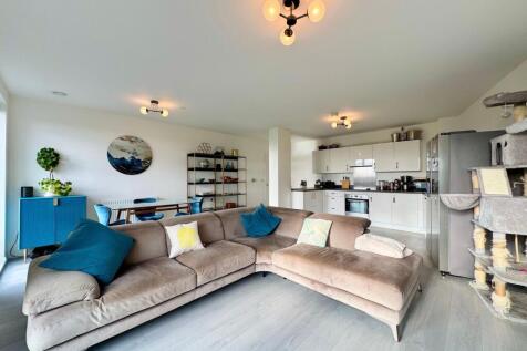 Open plan Lounge/kitchen/dining area
