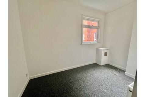 Whitefriars Crescent, Westcliff-on-Sea, Essex photo 4