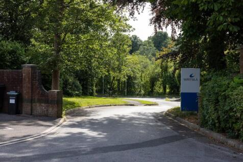 Spinnaker House First Floor External 14.jpg