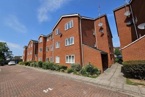 Knoll Court Front