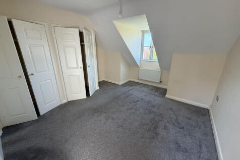 Garwood Crescent, Grange Farm, Milton Keynes, MK8 0PG photo 4