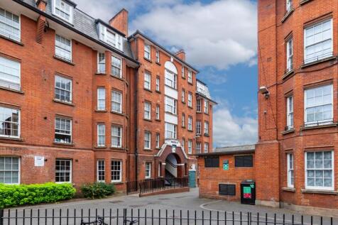 Flat 11, Block H, Peabody Estate, Rodney Road, Walworth, London, SE17 1BN