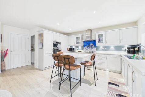 Kitchen/ Living Room