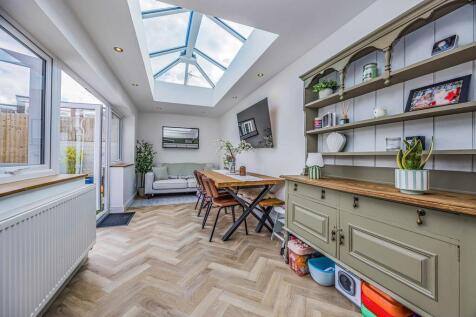 Kitchen/ Dining/ Family Room