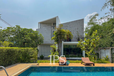 2 Bedroom Villa For Sale - Sangkat Siem Reap, Siem Reap