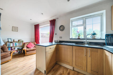 1293764-6825d5871...