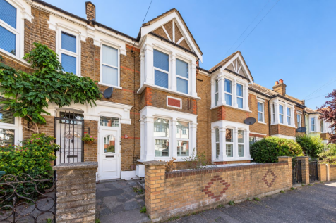Ferndale Avenue, E17