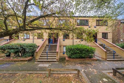 1-bed flat on The Grove, Isleworth, £1,400/mo