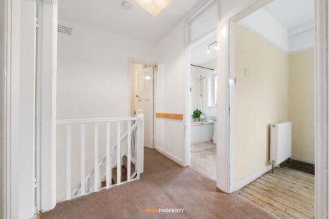 2nd Floor Landing Hall