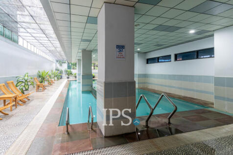 15th Floor 4 Bedroom Condo For Sale - De Castle Noblesse, Beoung Kak 1, Phnom Penh