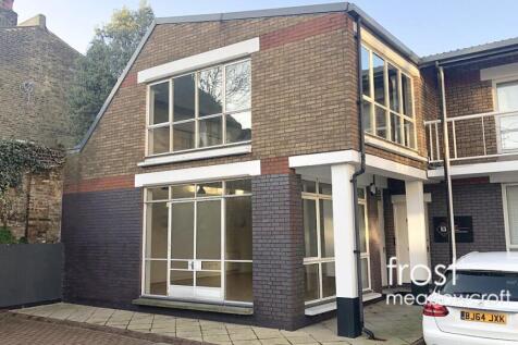 Coda Studios Fulham  W6 Office to let ex mews4.j