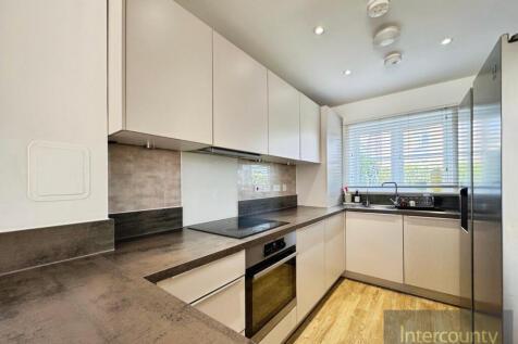 Kitchener Road, Bishop's Stortford, Hertfordshire, CM23 photo 3