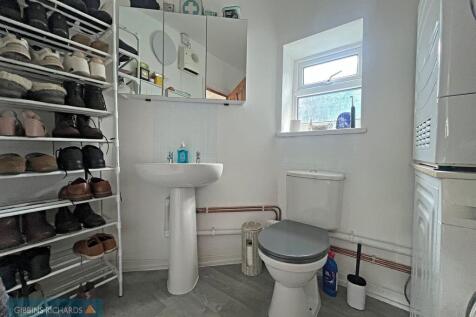 Utility Room/WC