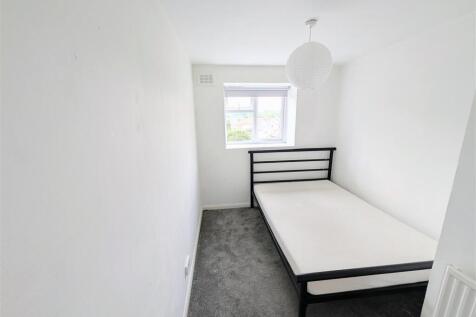 Beverley Court, SW20 0AE photo 5