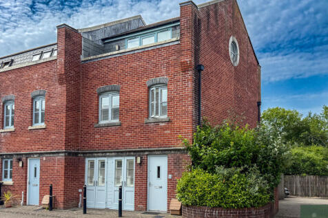 Truro, TR1 - property photo