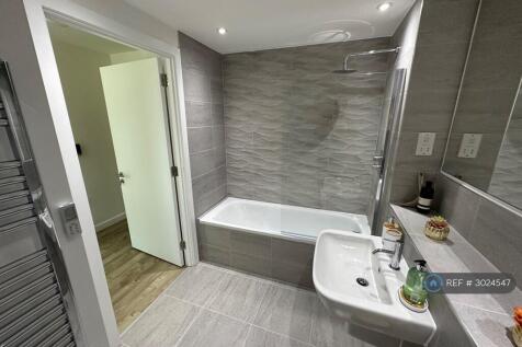 Seymour Grove, Manchester, M16 photo 5