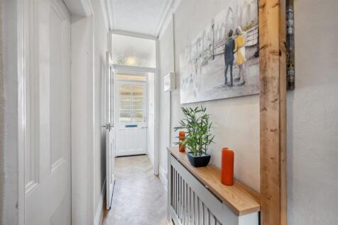 Entrance Hallway.jpg