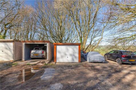 Garage/Parking