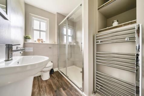 Two bedroom cottage - shower room
