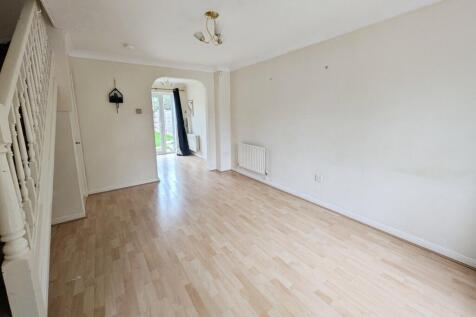 Wainwright Gardens, Hedge End, SO30 photo 3