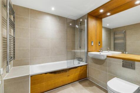 Step into elegance with this contemporary bathroom, designed for a luxurious living experience.