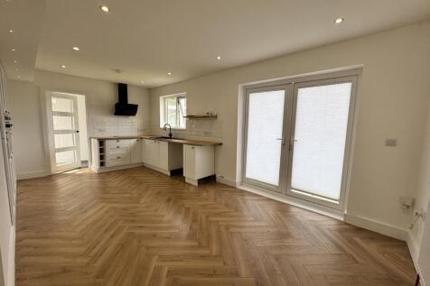 Malpas Road, Newport,  photo 3