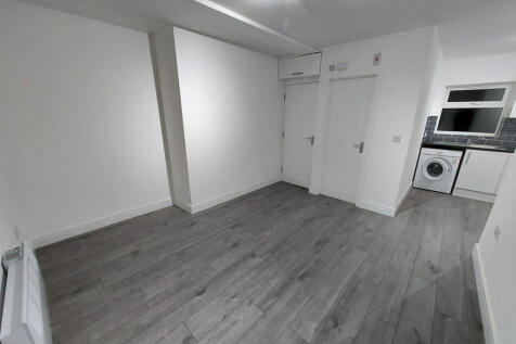 Newly Refurbished Stunning Studio Flat