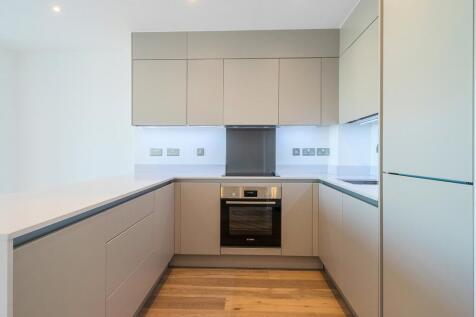 Royal Captain Court, Arniston Way, E14 photo 4