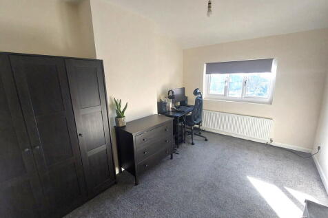 Brierley Hill, Brierley Hill, DY5 3RY photo 4