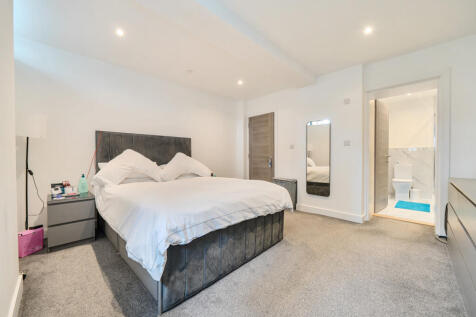 1332032-9-688b430...