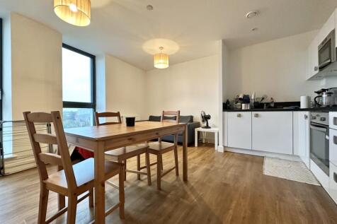 Connaught Heights, Agnes George Walk, Silvertown, Newham, London photo 3
