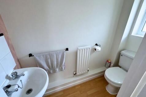 Brunswick Place Rayleigh SS6 photo 4
