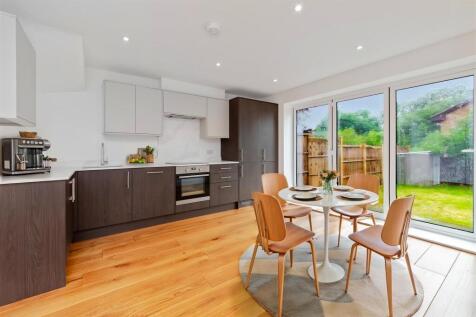 74HardwickePlace-13 - Dining Room - Standard - 26.