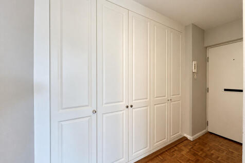 Stretton Lodge , 111 Gordon Road, London photo 5